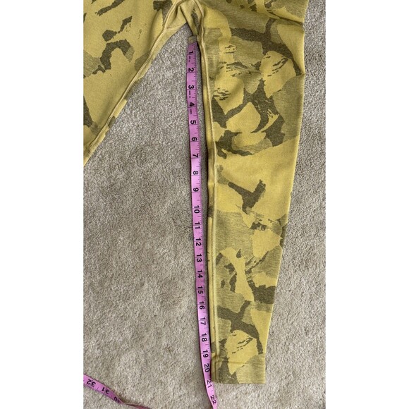 Women’s XS GYMSHARK Adapt Camo Seamless Leggings Yellow - Picture 6 of 6